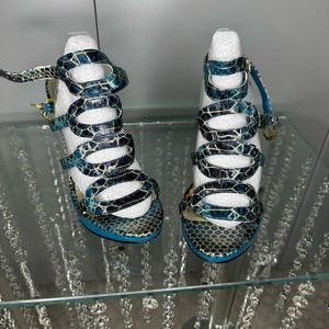 Blue size 7.5 faux snakeskin heels